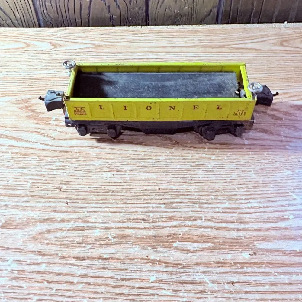 Lionel Vintage Original O Gauge Prewar 3652 Yellow 0perating Gondola